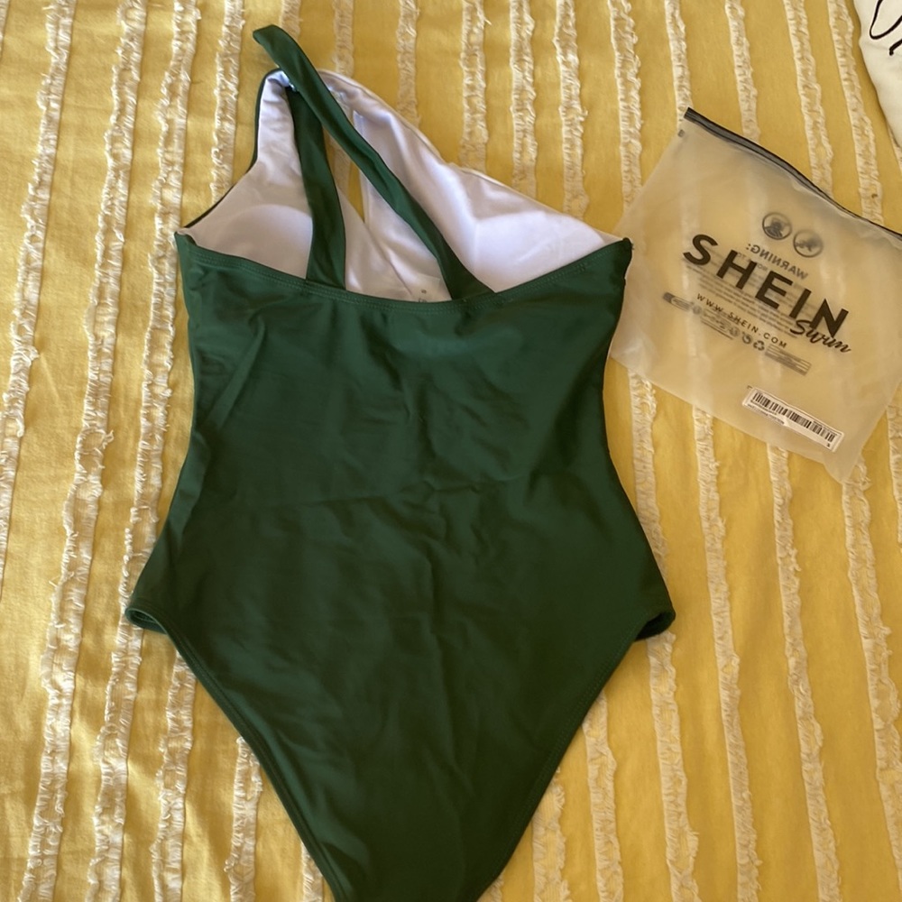 ☀️Colorblock One-Shoulder Bathing Suit ☀️NWT - Picture 3 of 8